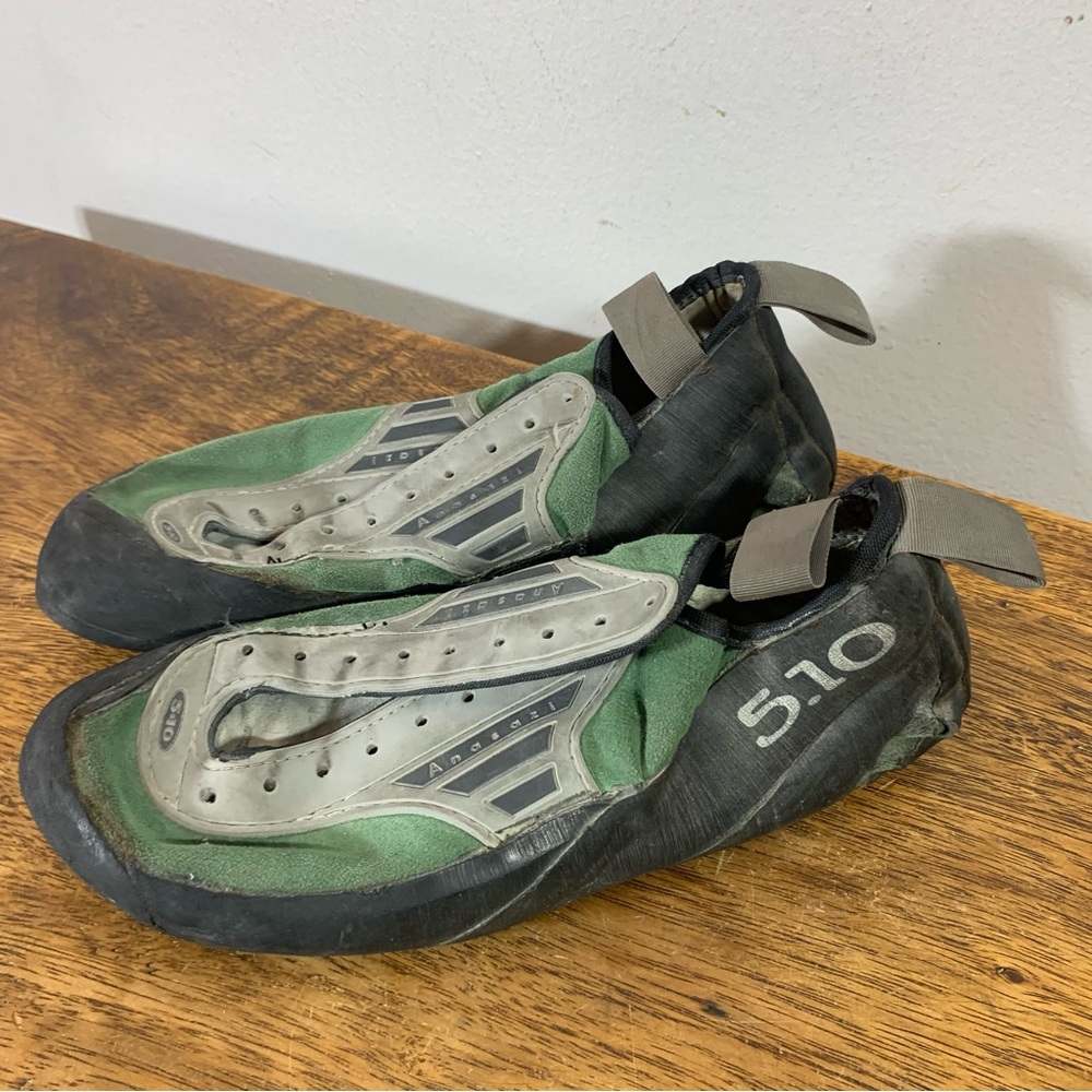 Five ten climbing shoes